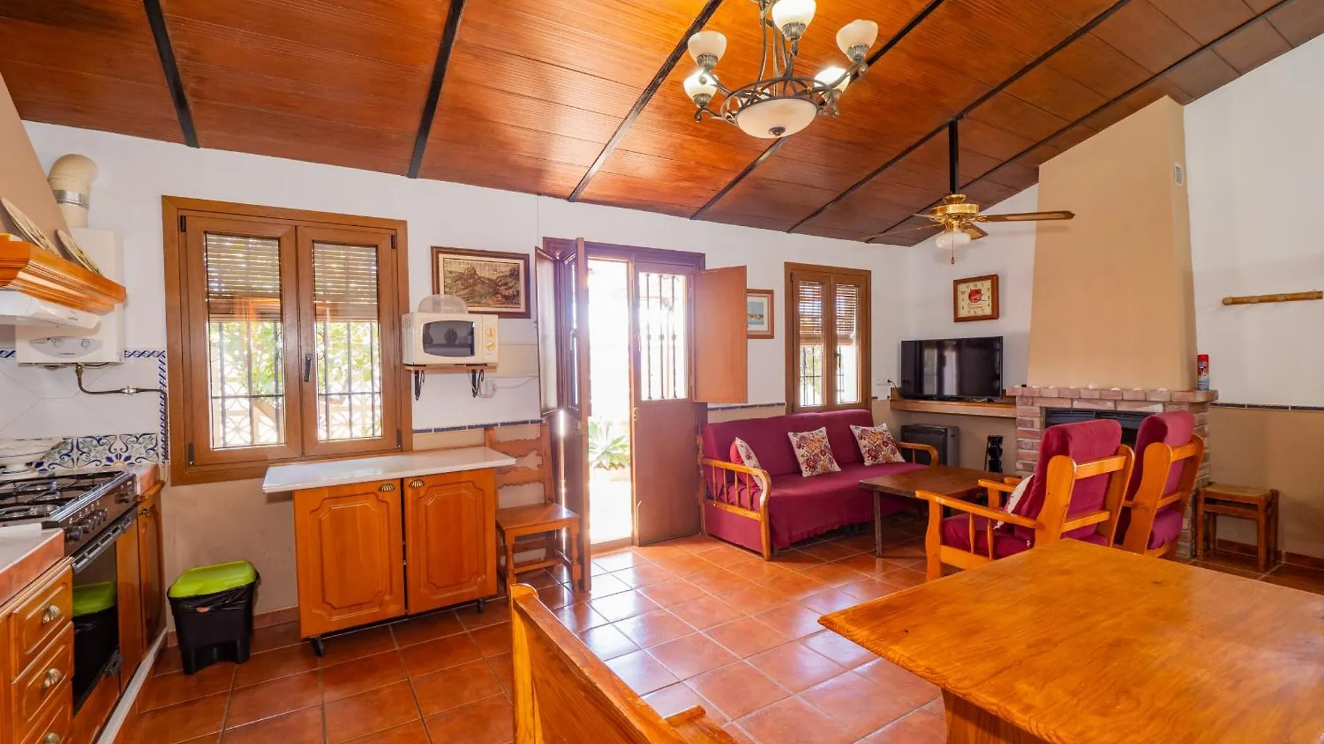 Cubo'S Casa Rural Jose & Caminito Del Rey Ardales 0*,
