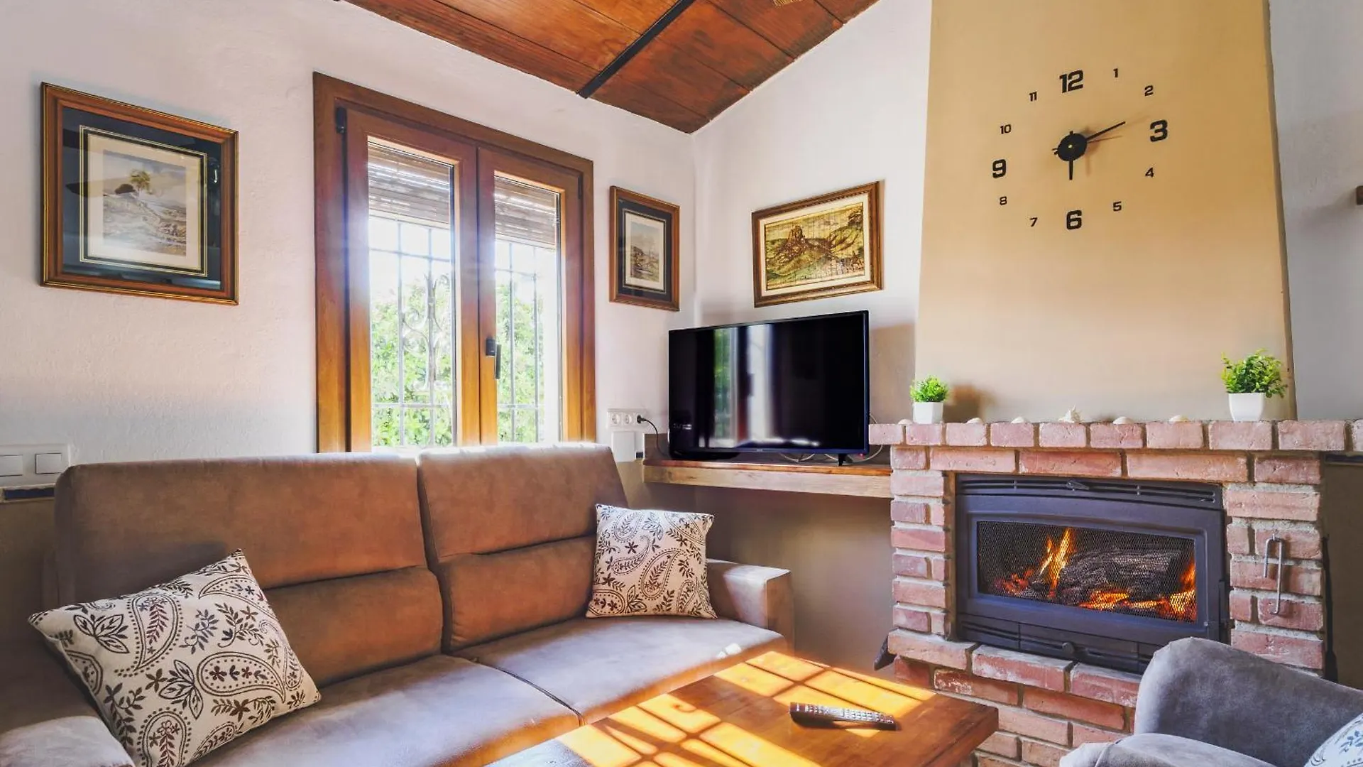 Cubo'S Casa Rural Jose & Caminito Del Rey Ardales 0*,